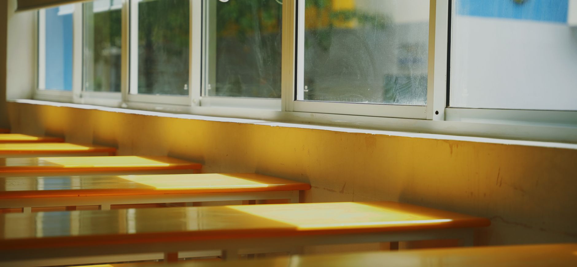 학교 교실 창호